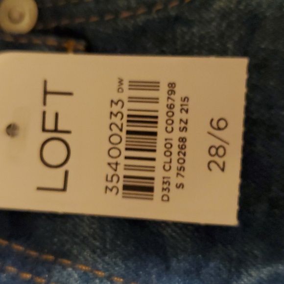 LOFT Mid Rise Boot Jeans in Vintage Dark Wash Size 28 - Picture 9 of 13